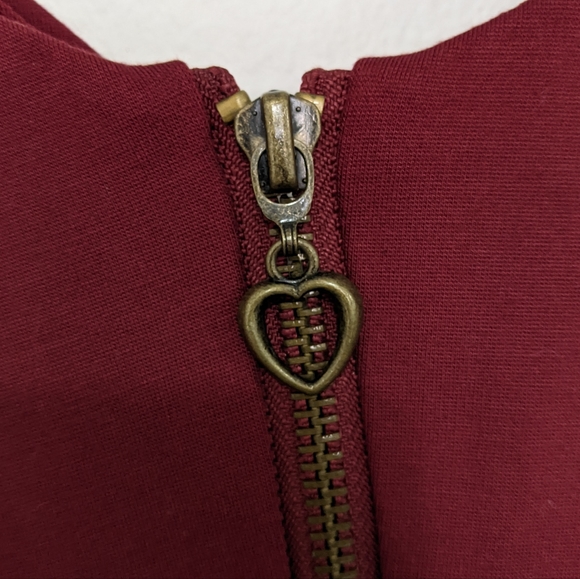 Kimchi Blue Urban Outfitters Notch V Neck Sweetheart Skater Mini Dress Burgundy - Picture 4 of 5